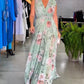 Rochie elegantă fără mâneci cu imprimeu floral și decolteu ascuțit